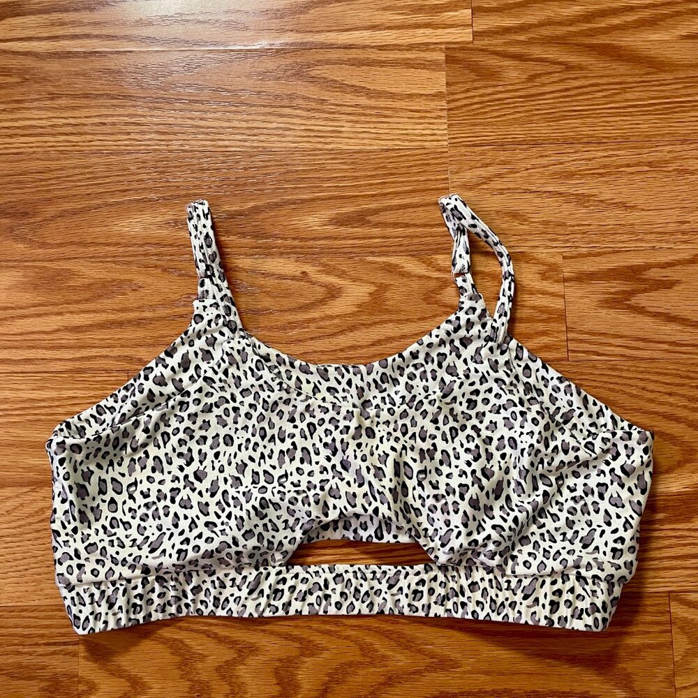 Catrina Polewear Snow Leopard Laelia Top Size Large